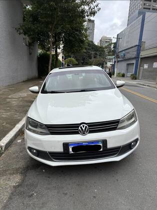 VOLKSWAGEN JETTA 2.0 TSI HIGHLINE 200CV GASOLINA 4P TIPTRONIC VOLKSWAGEN JETTA 2.0 TSI HIGHLINE 200CV GASOLINA 4P TIPTRONIC